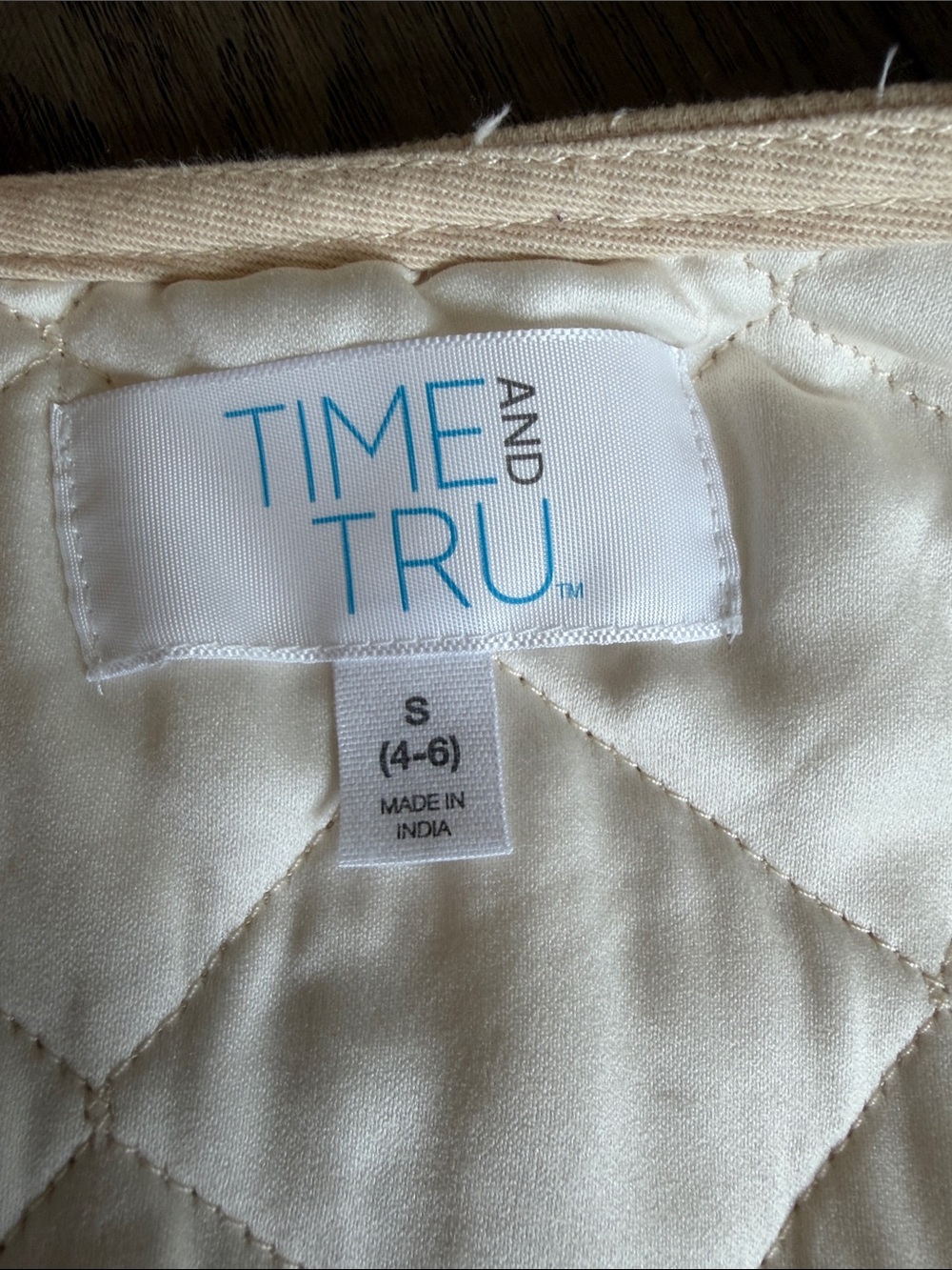 NWOT Time and Tru Cream Quilted Cotton Jacket with Button Front - Picture 6 of 6